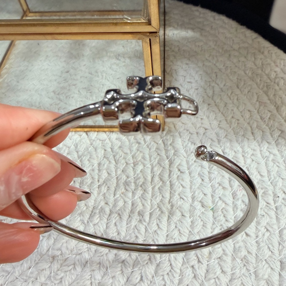 Tory Burch Eleanor Hinged Cuff - NWT - Picture 4 of 6